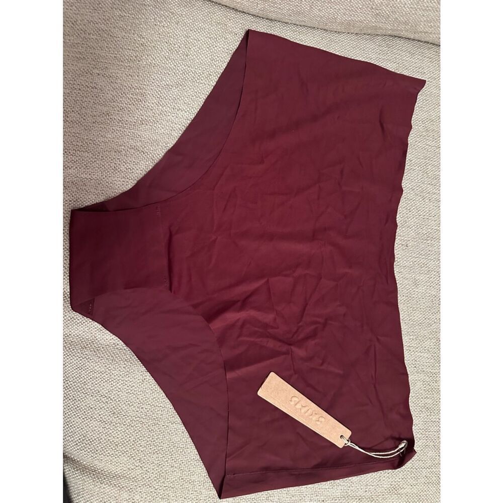 NWT SKIMS NAKED BOYSHORT In Oxblood 2X